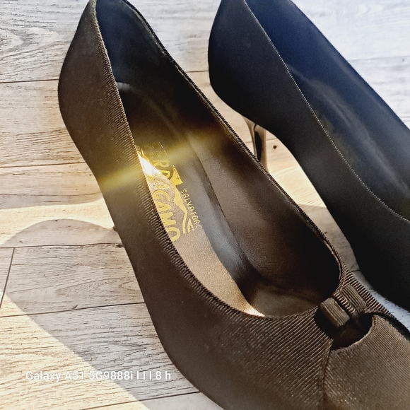 Salvatore Ferragamo italian black shoes. - Picture 9 of 13